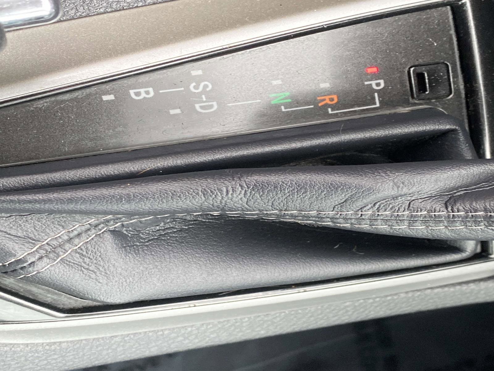 Used 2015 Toyota Corolla LE image 14