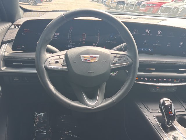 Certified 2024 Cadillac XT4 Luxury w/ Cold Weather Package FWD image 13