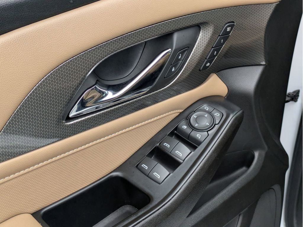 Certified 2023 Chevrolet Traverse Premier image 12