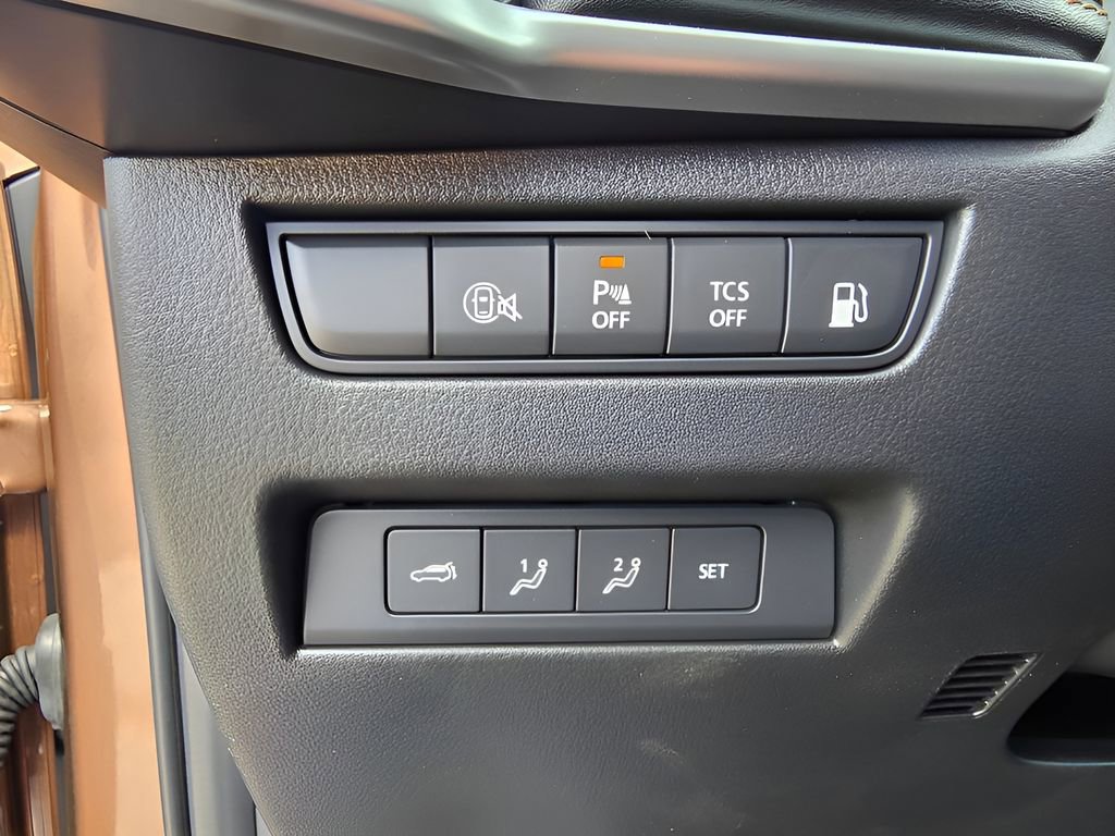 Used 2025 MAZDA CX-70 Plug-In Hybrid w/ Premium Plus image 19