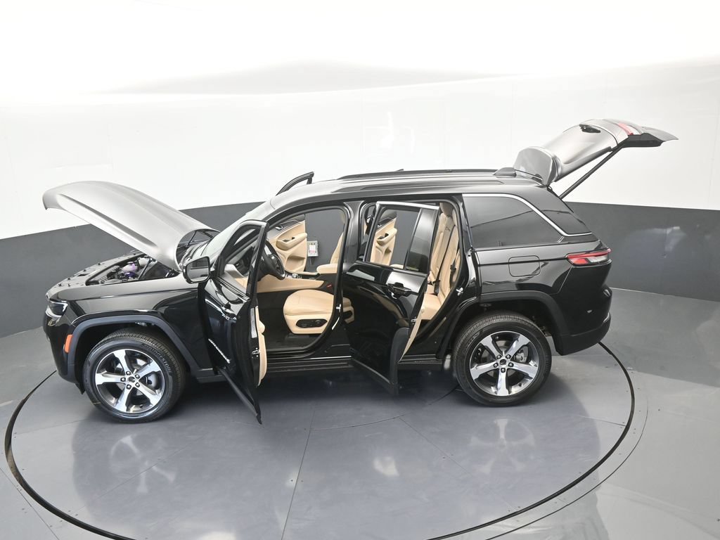 Used 2026 Jeep Grand Cherokee Limited RWD image 48