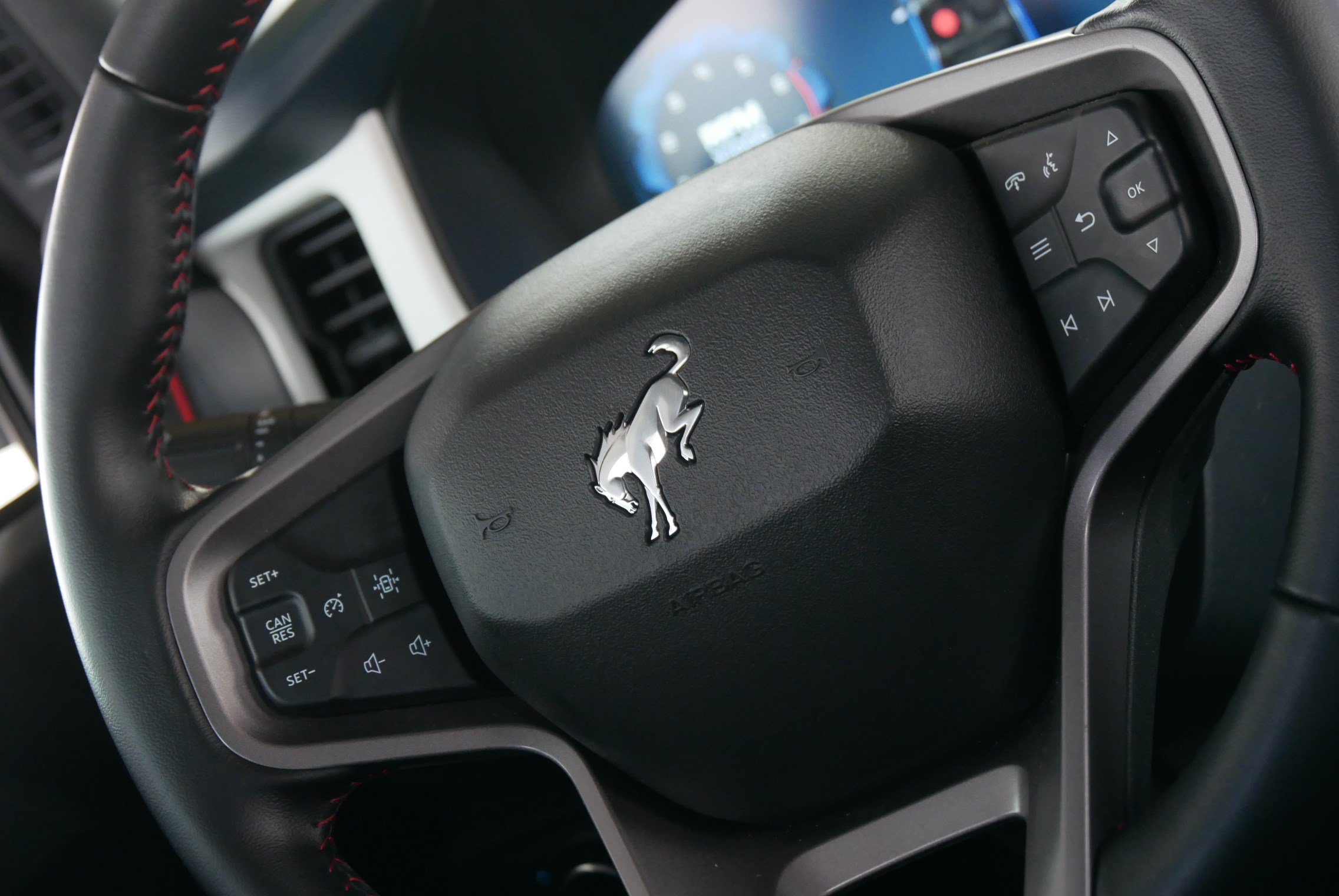 Used 2025 Ford Bronco Heritage Edition AWD/4WD image 26