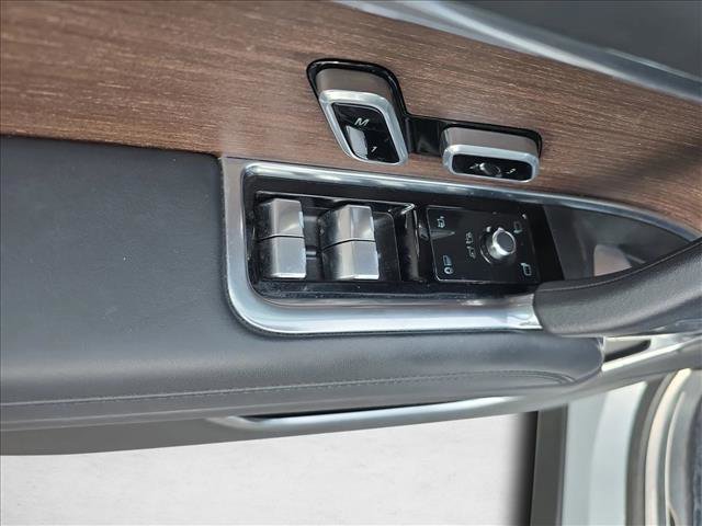 Used 2023 Land Rover Range Rover SE image 27