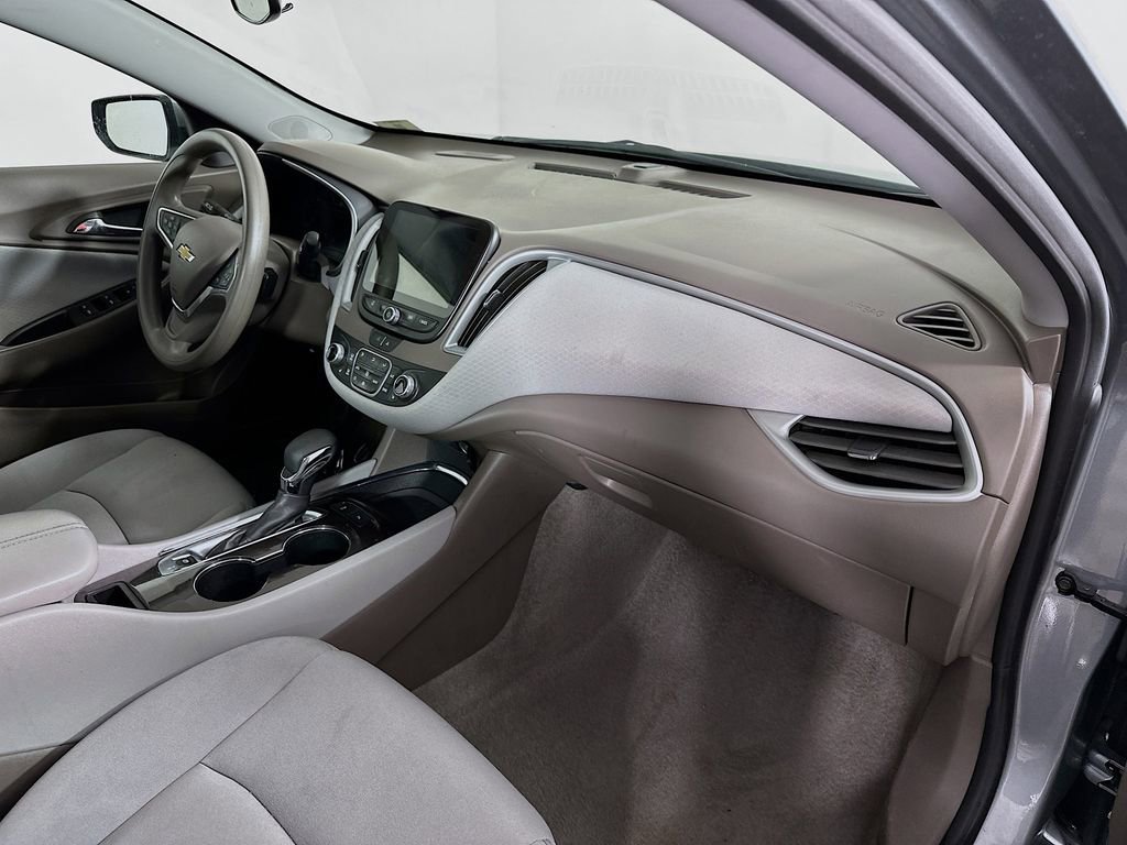 Used 2024 Chevrolet Malibu LT image 35