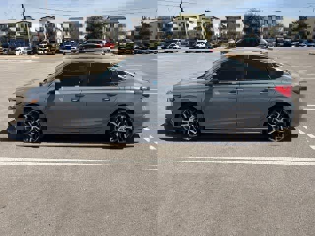 Used 2023 Honda Civic Touring image 2