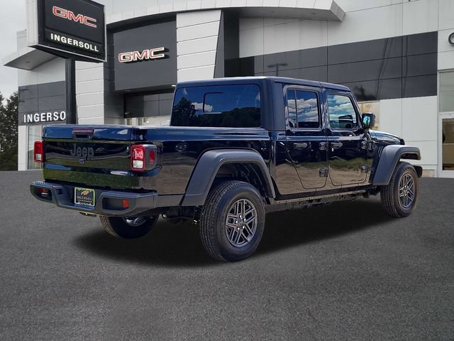 Used 2025 Jeep Gladiator Sport AWD/4WD image 22