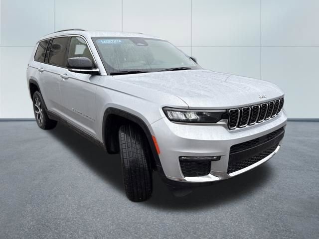 Used 2025 Jeep Grand Cherokee L Limited image 5