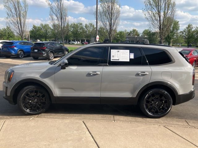 Used 2022 Kia Telluride SX w/ Nightfall Edition Package image 6