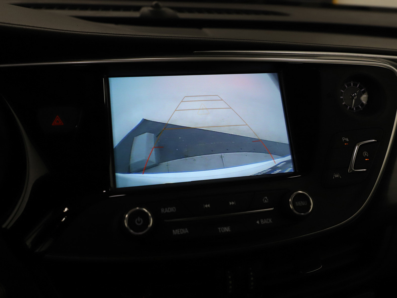 Used 2020 Buick Envision Premium image 23