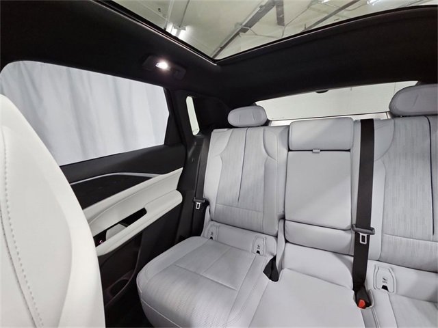 Used 2024 Cadillac Lyriq Sport image 12