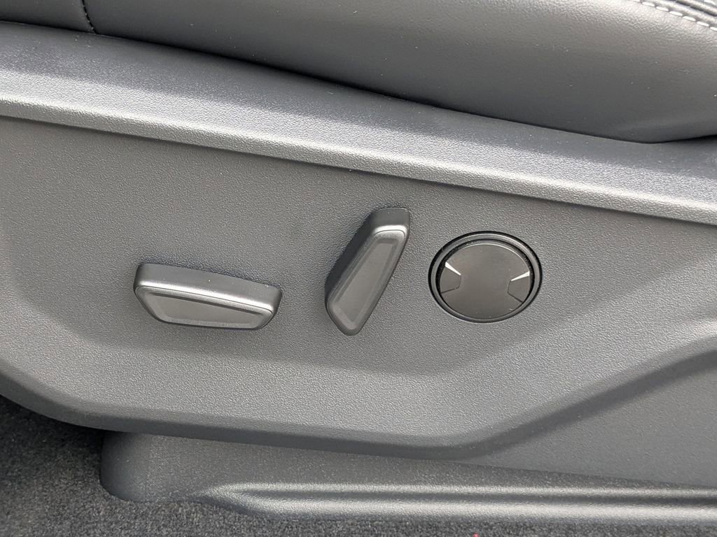 New 2025 Ford Expedition Max Platinum w/ Stealth Performance Package image 21