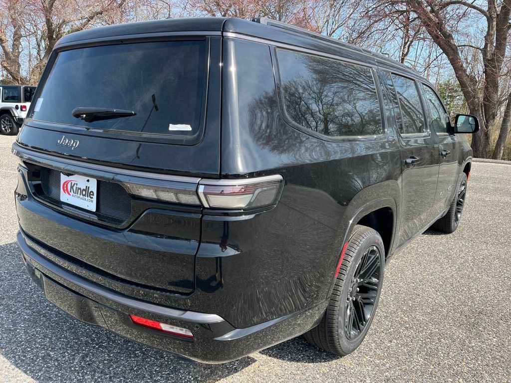New 2026 Jeep Grand Wagoneer L Limited AWD/4WD image 32