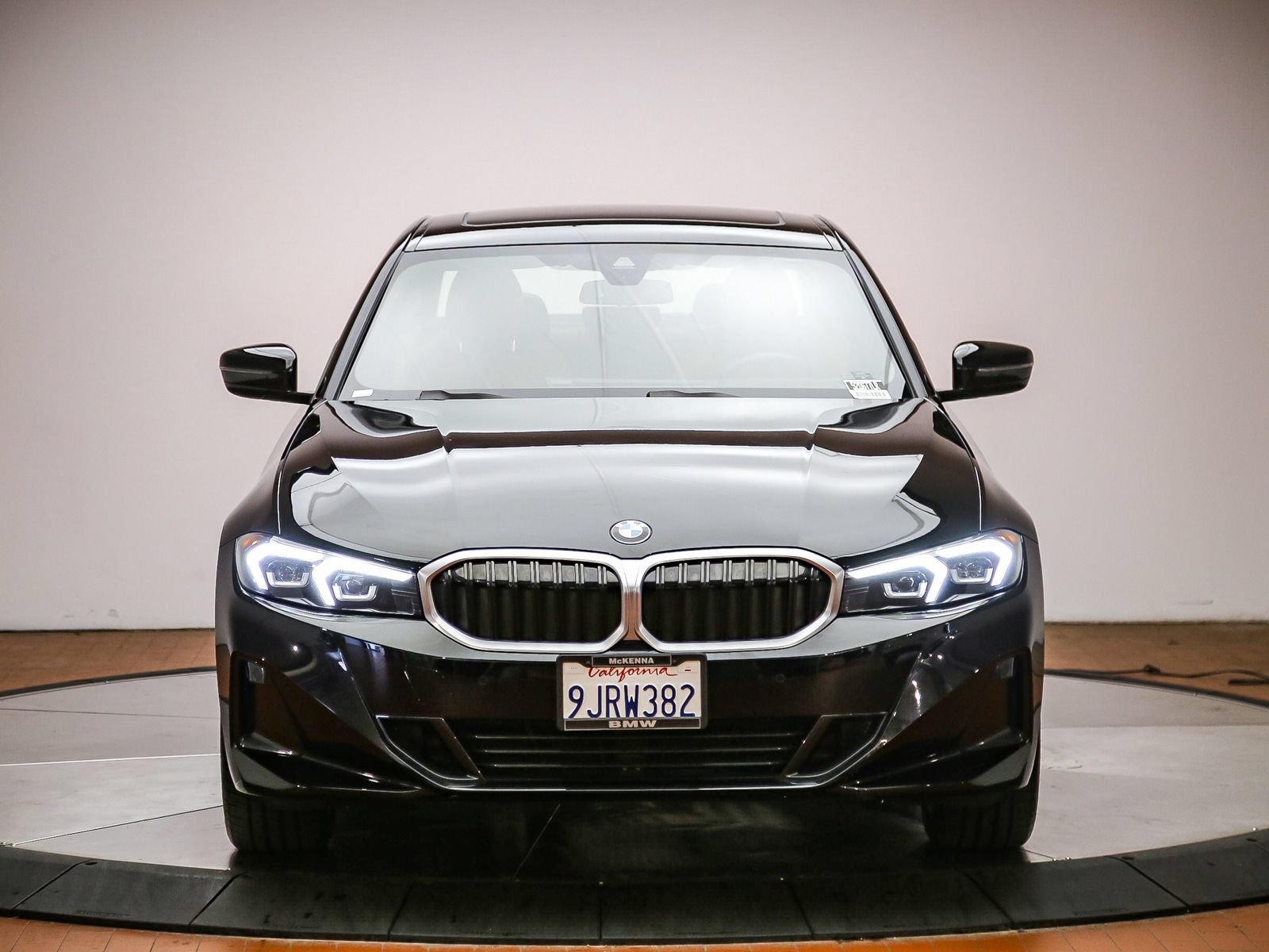 Used 2023 BMW 330i Sedan w/ Premium Package RWD image 7