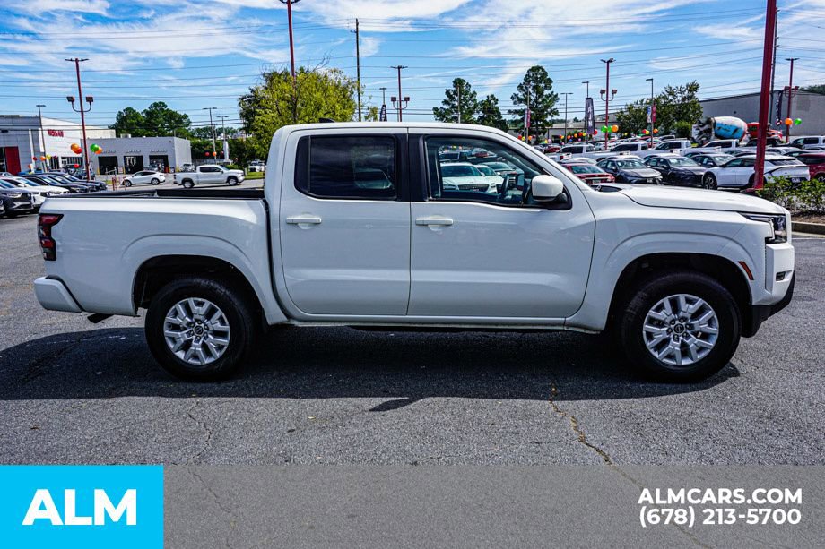 Used 2023 Nissan Frontier SV image 9