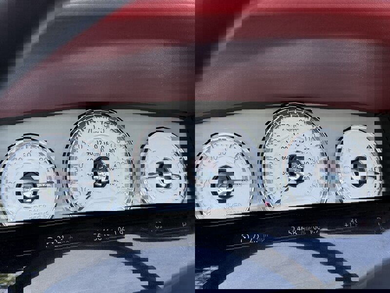 Used 2016 Rolls-Royce Dawn image 11