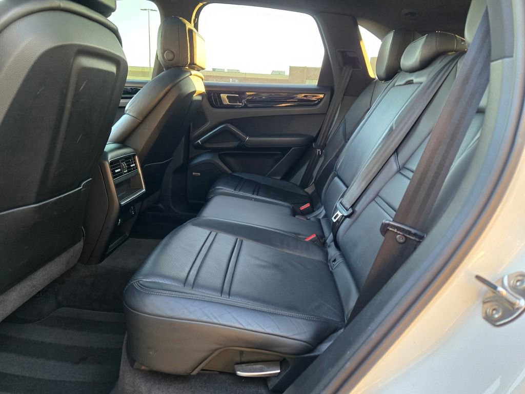 Certified 2020 Porsche Cayenne image 33