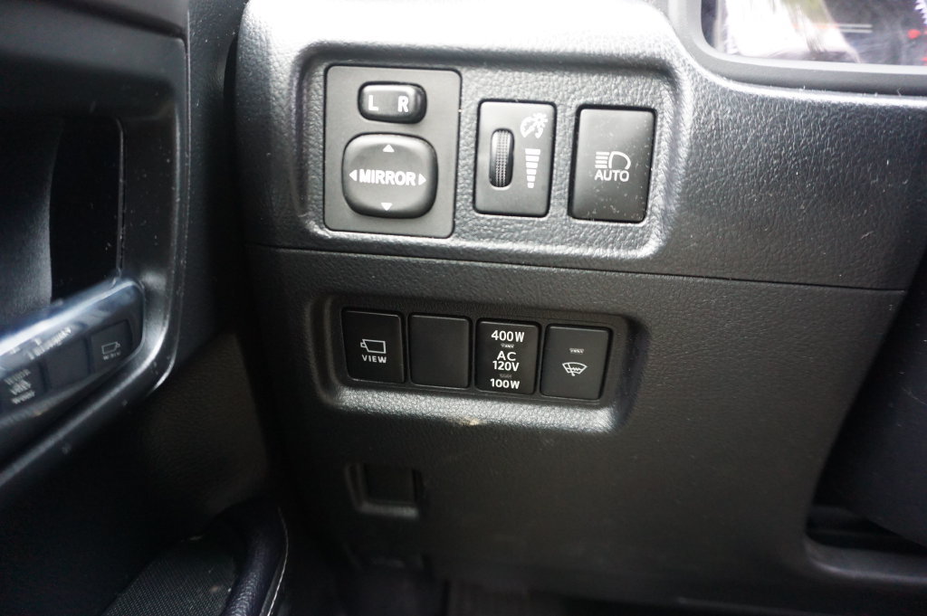 Used 2022 Toyota 4Runner Limited AWD/4WD image 4