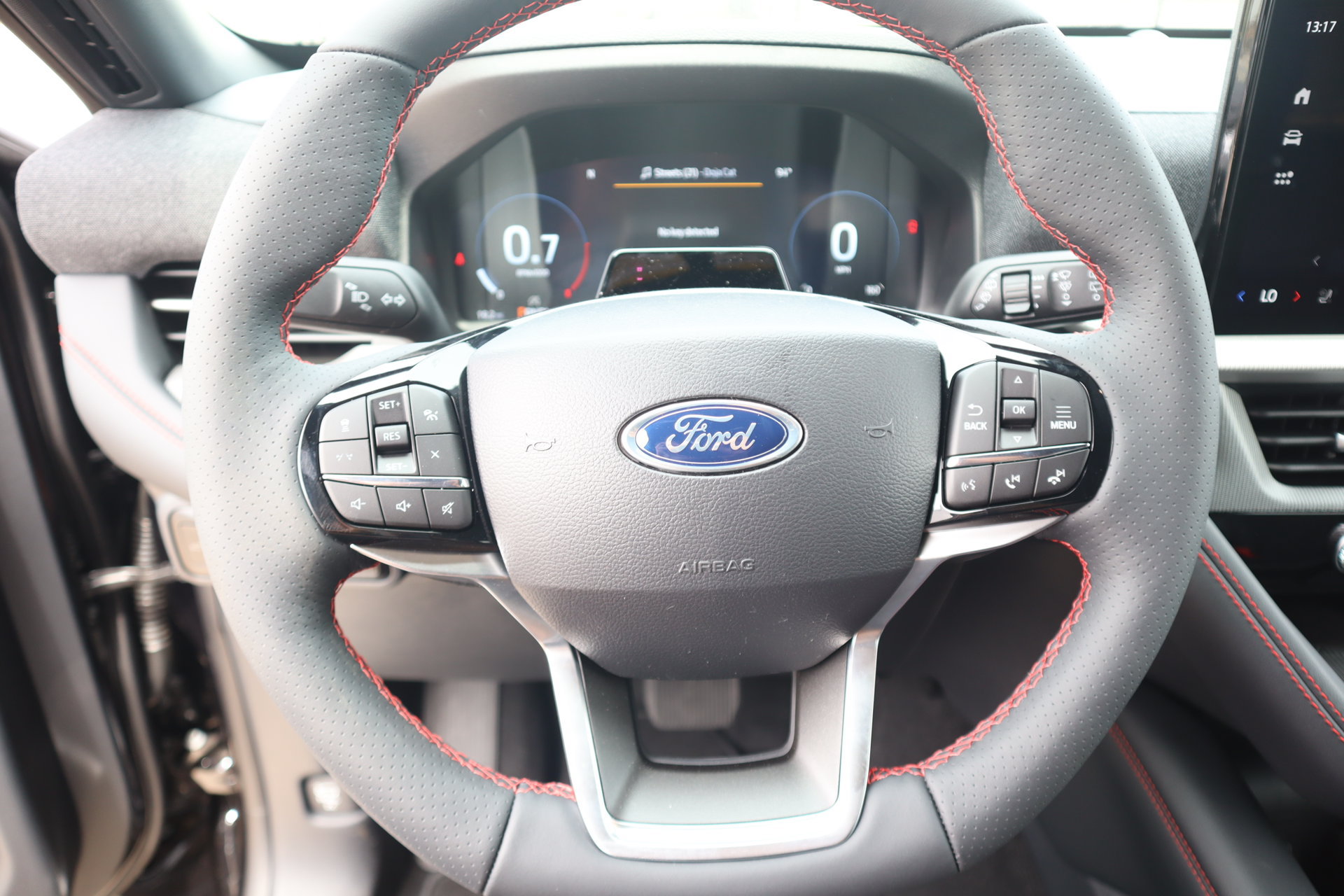 New 2026 Ford Explorer ST-Line w/ ST-Line Street Pack AWD/4WD image 3