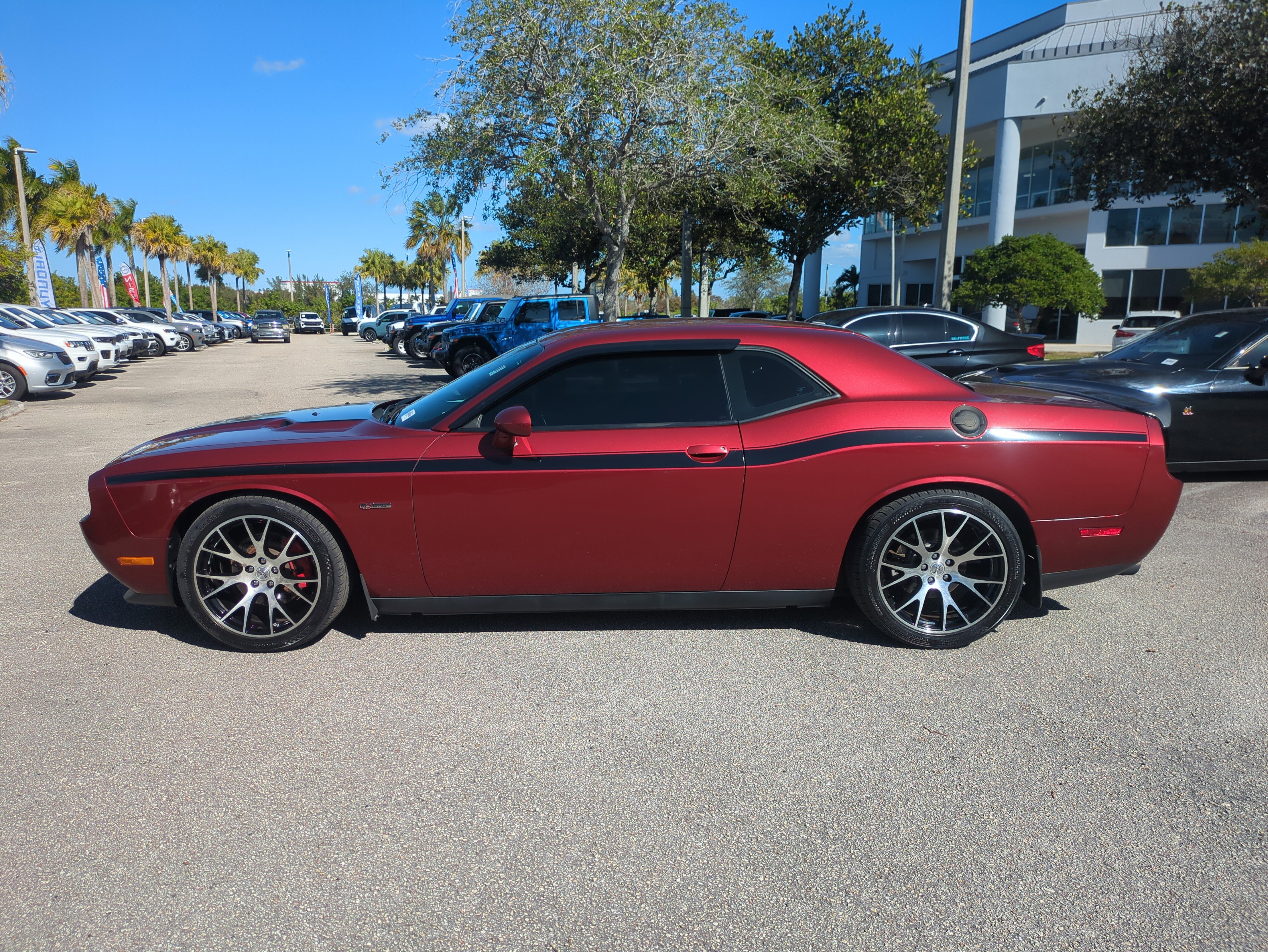 Used 2014 Dodge Challenger R/T image 8