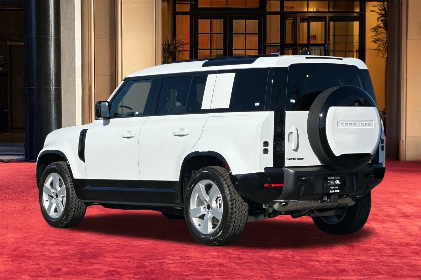 New 2026 Land Rover Defender 110 X-Dynamic SE image 4