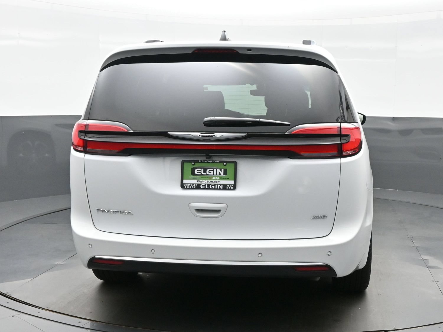Used 2026 Chrysler Pacifica Pinnacle AWD/4WD image 7