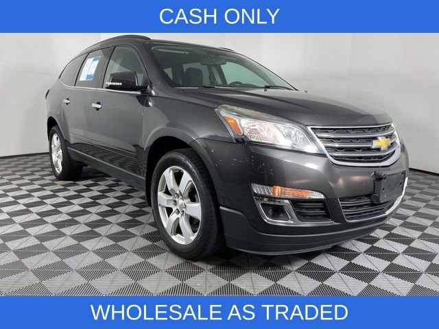 Used 2017 Chevrolet Traverse LT w/ Style and Technology Package image 2