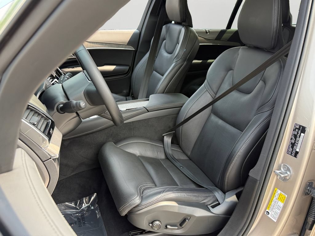 Certified 2023 Volvo XC90 B6 Ultimate w/ Protection Package AWD/4WD image 18