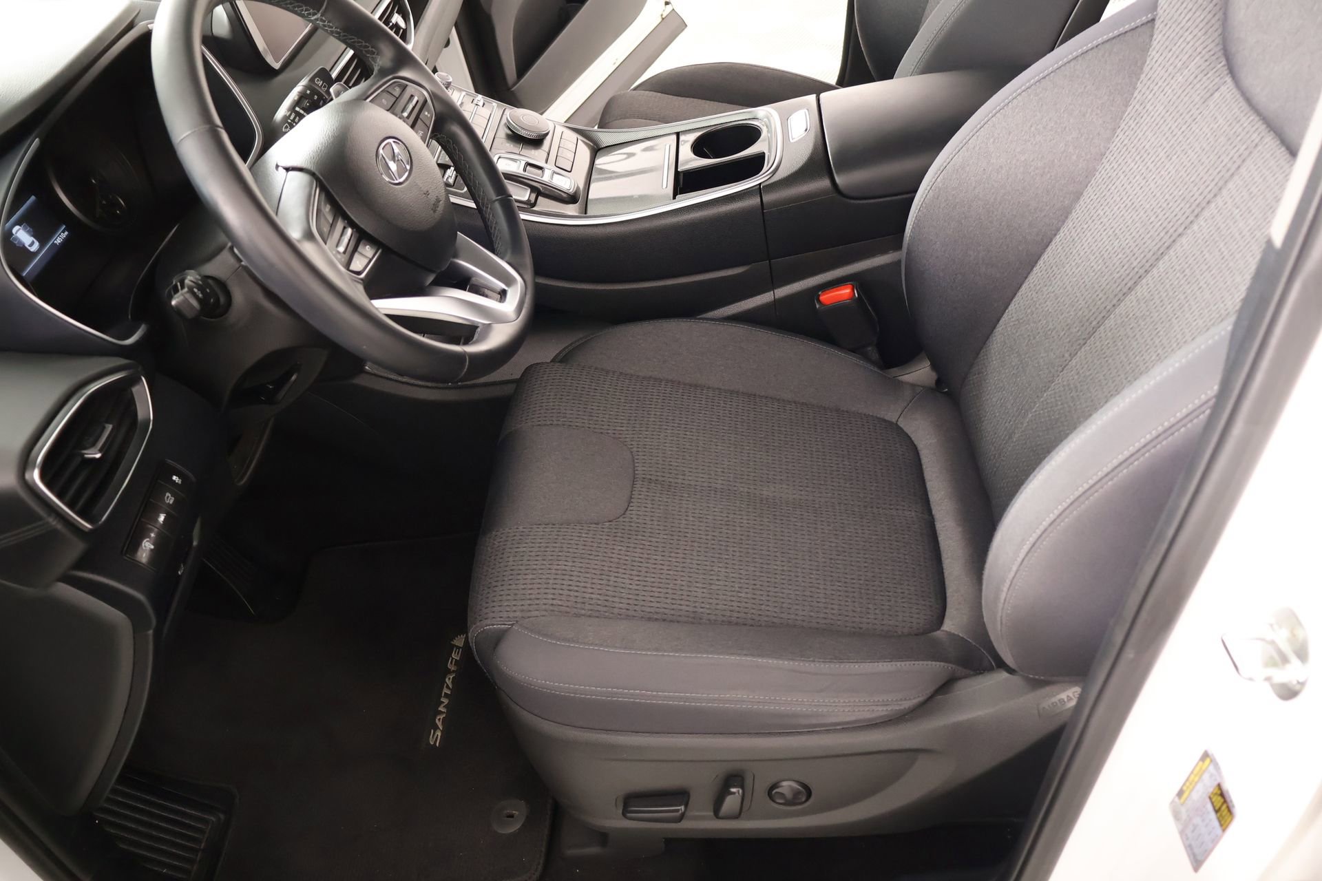 Used 2023 Hyundai Santa Fe SEL FWD image 12