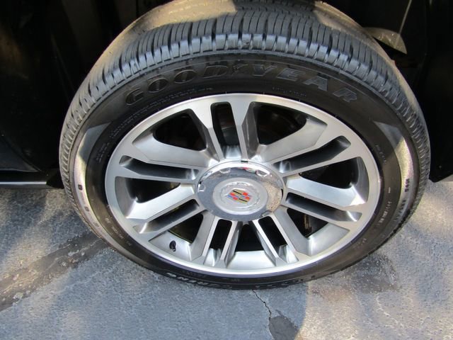 Used 2013 Cadillac Escalade ESV Premium AWD/4WD image 16