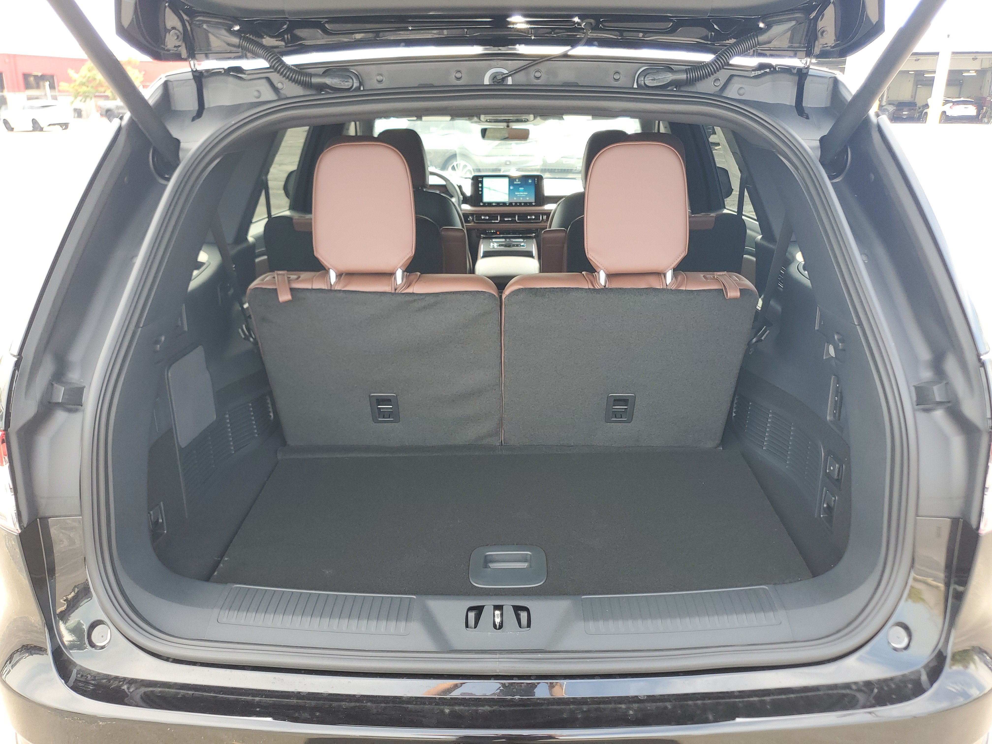 New 2027 Lincoln Aviator Reserve w/ Jet Appearance Package AWD/4WD image 29