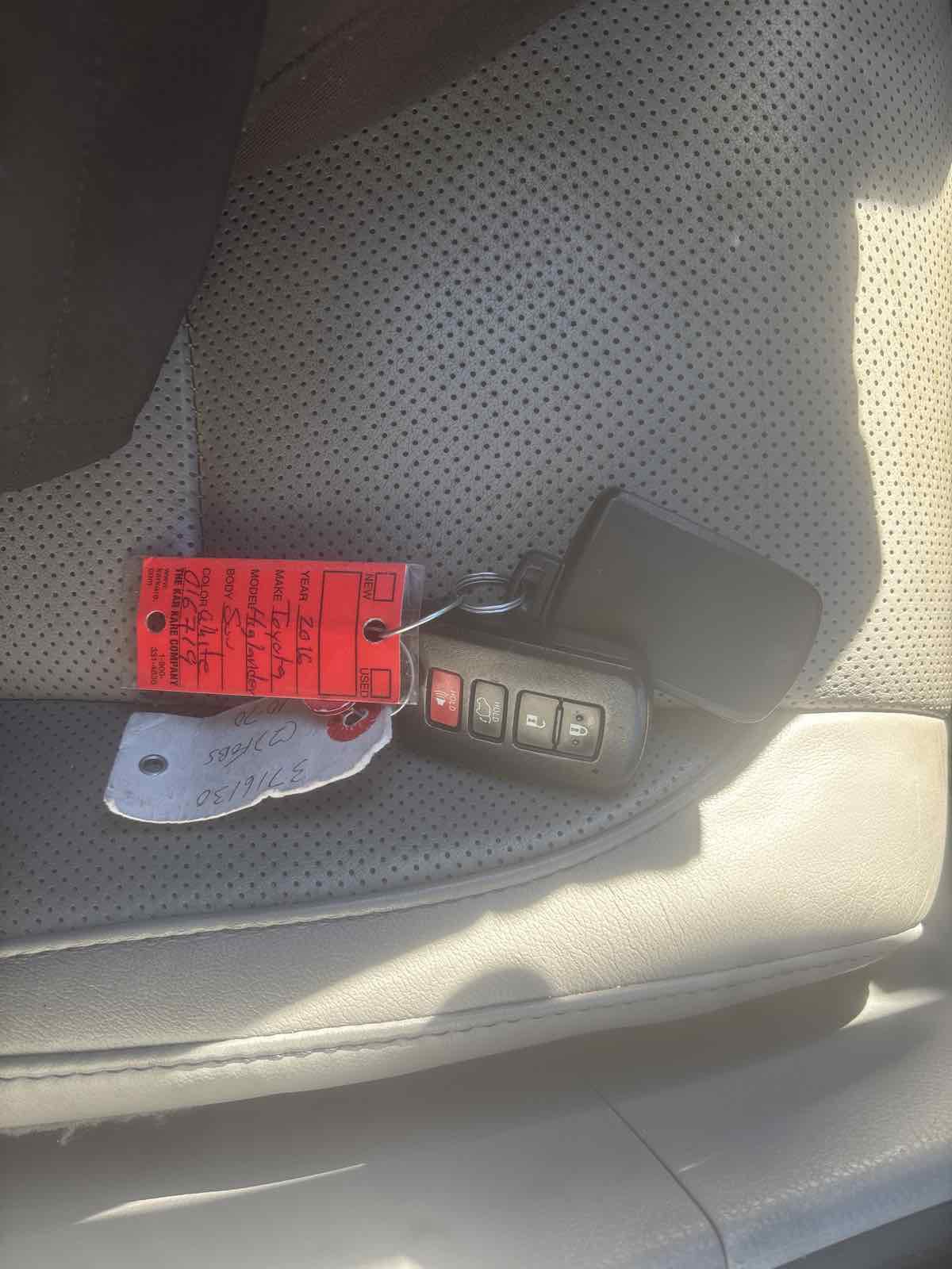 Used 2016 Toyota Highlander Limited Platinum image 18