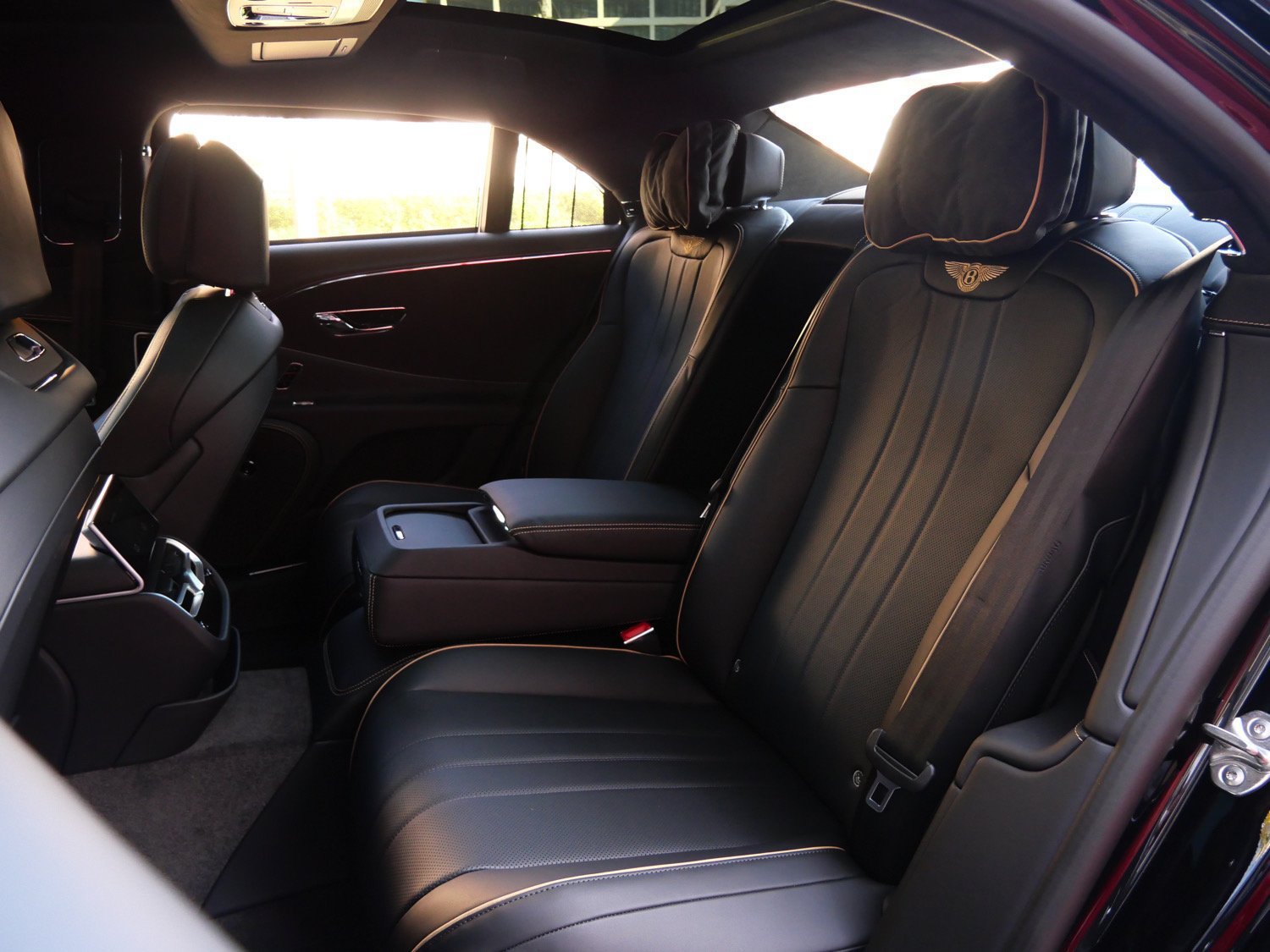New 2026 Bentley Flying Spur V8 AWD/4WD image 19