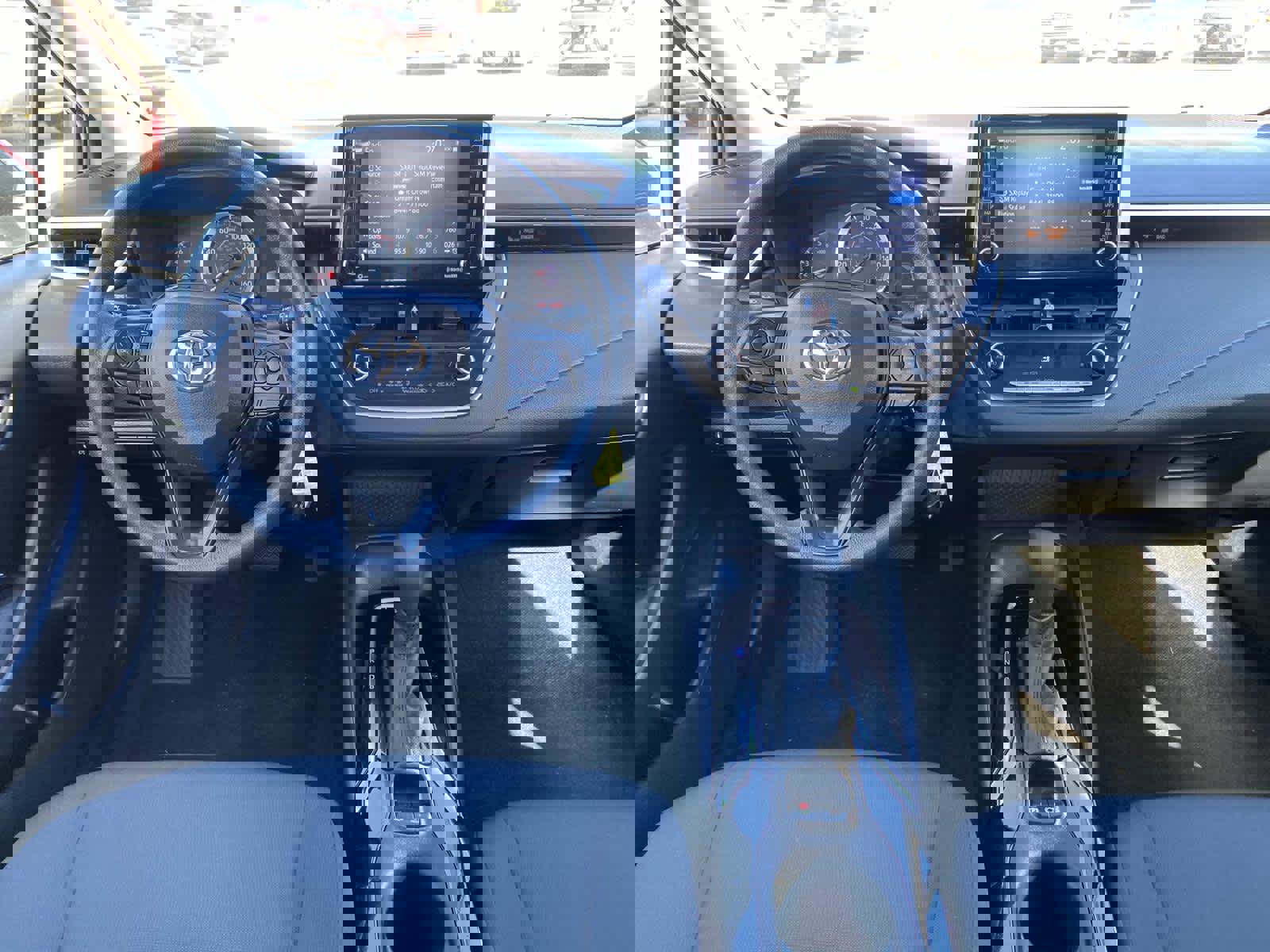 Used 2022 Toyota Corolla LE image 9