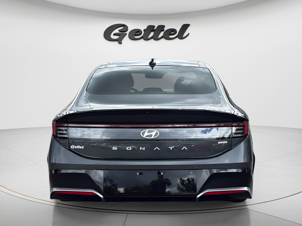 Certified 2025 Hyundai Sonata Limited FWD image 6