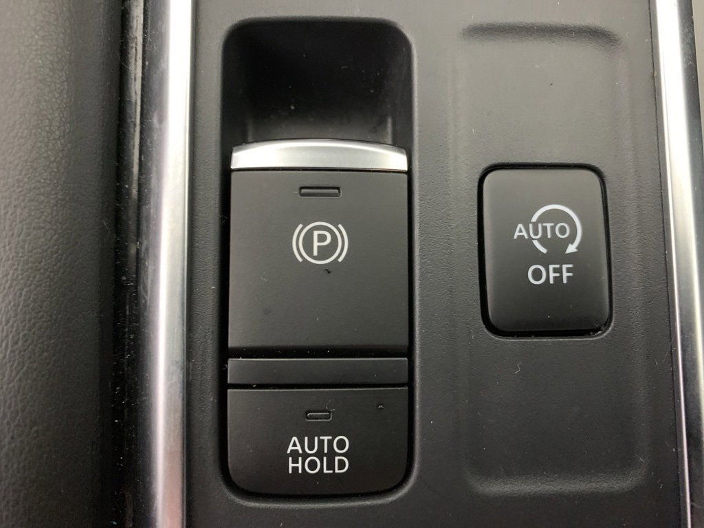 Used 2025 Nissan Pathfinder SV image 30