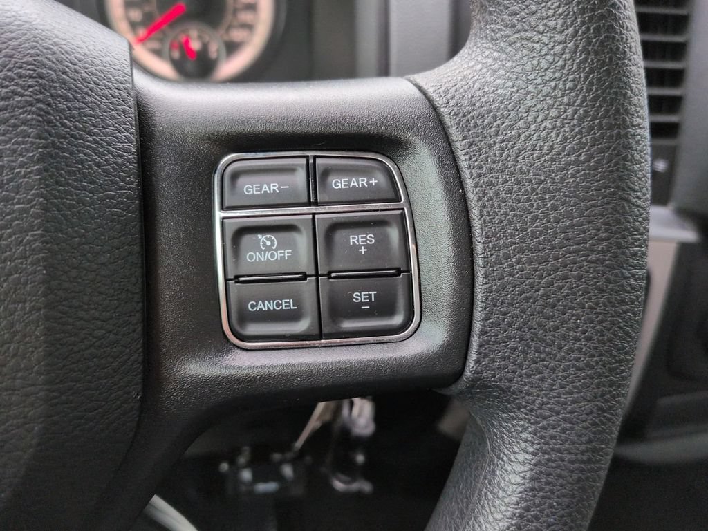 Used 2018 RAM 1500 Classic SLT AWD/4WD image 23