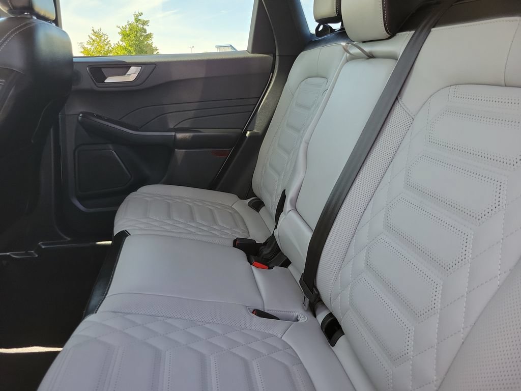 Used 2023 Ford Escape Platinum w/ Premium Technology Package AWD/4WD image 12