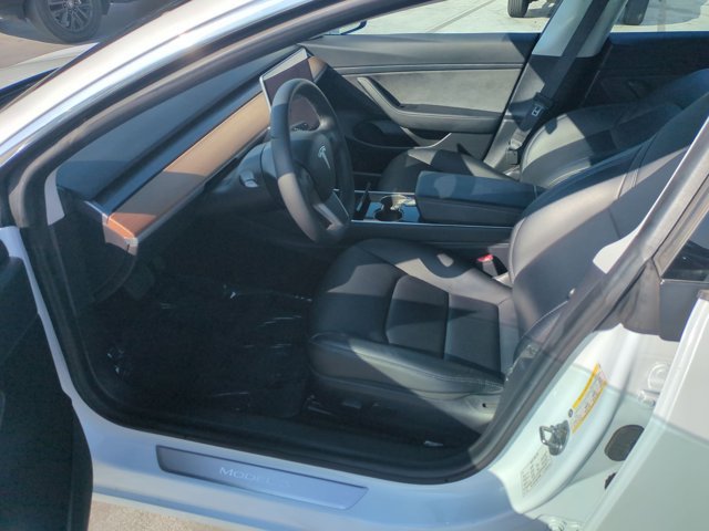 Used 2020 Tesla Model 3 Standard Range Plus RWD image 17