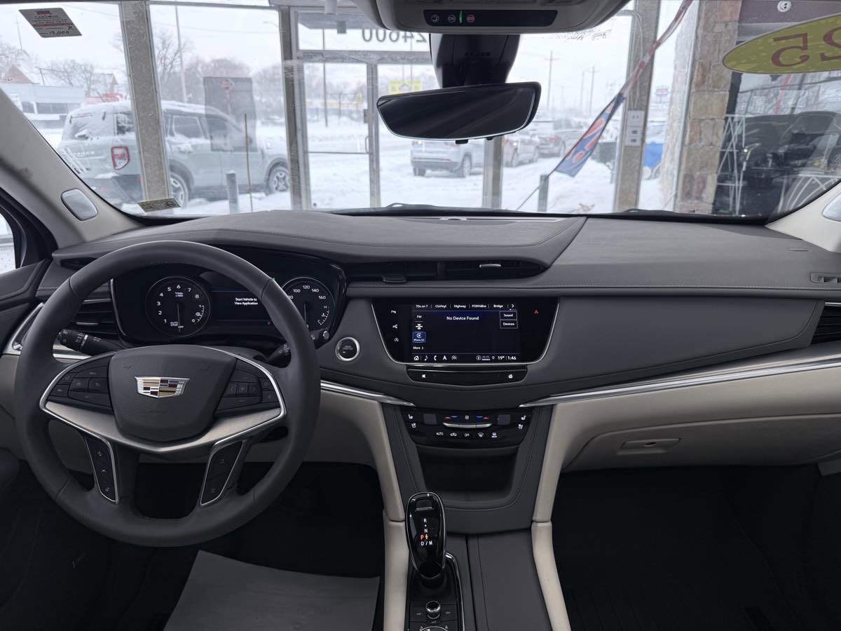 Used 2025 Cadillac XT5 Premium Luxury w/ Technology Package image 41
