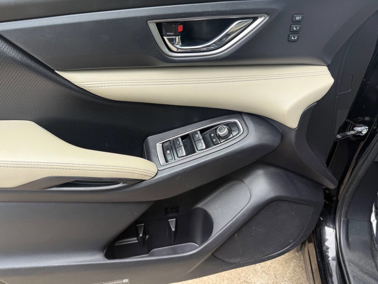 Used 2019 Subaru Ascent Limited AWD/4WD image 18