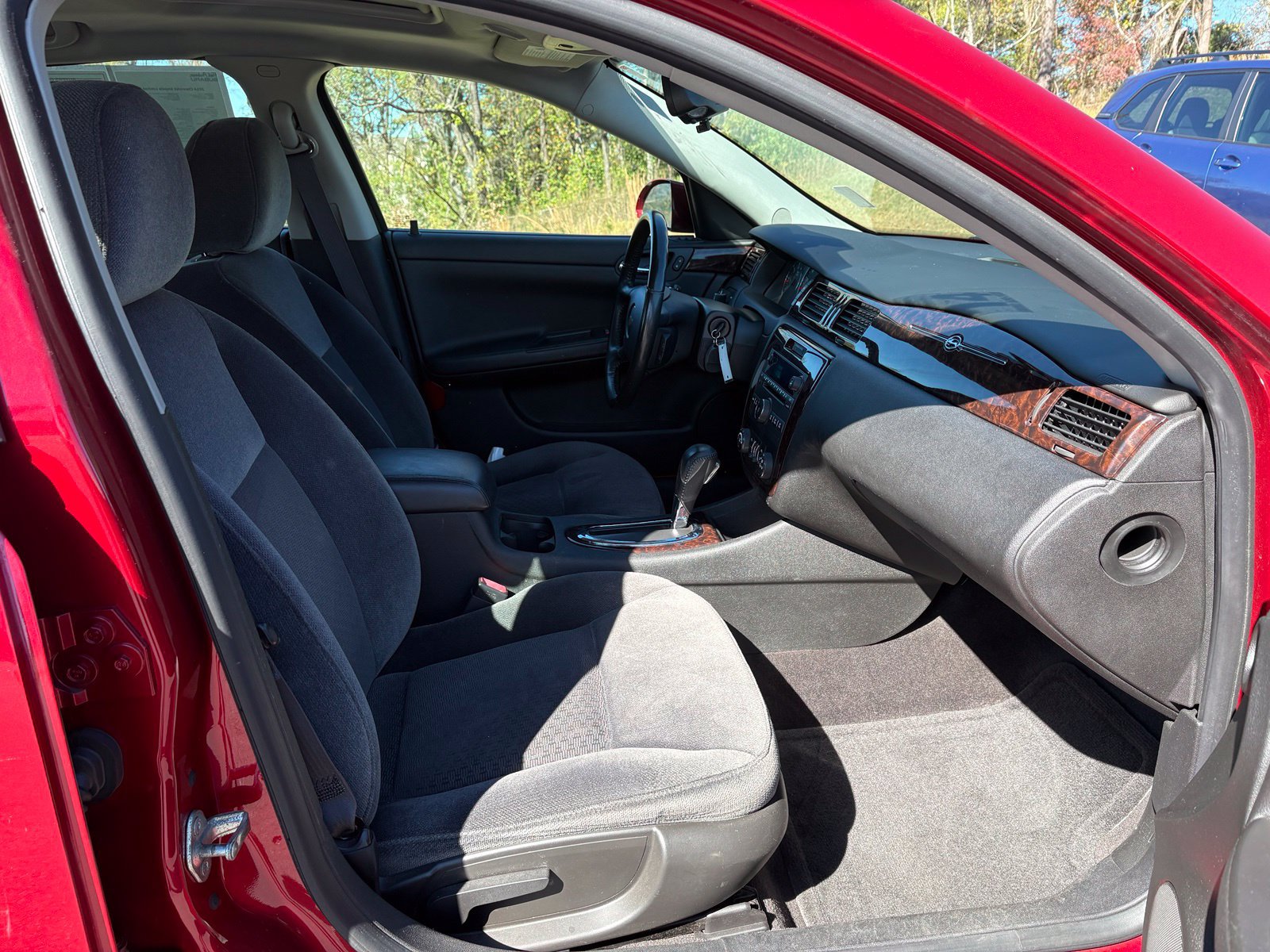 Used 2014 Chevrolet Impala LT w/ LT Sunroof Package FWD image 27