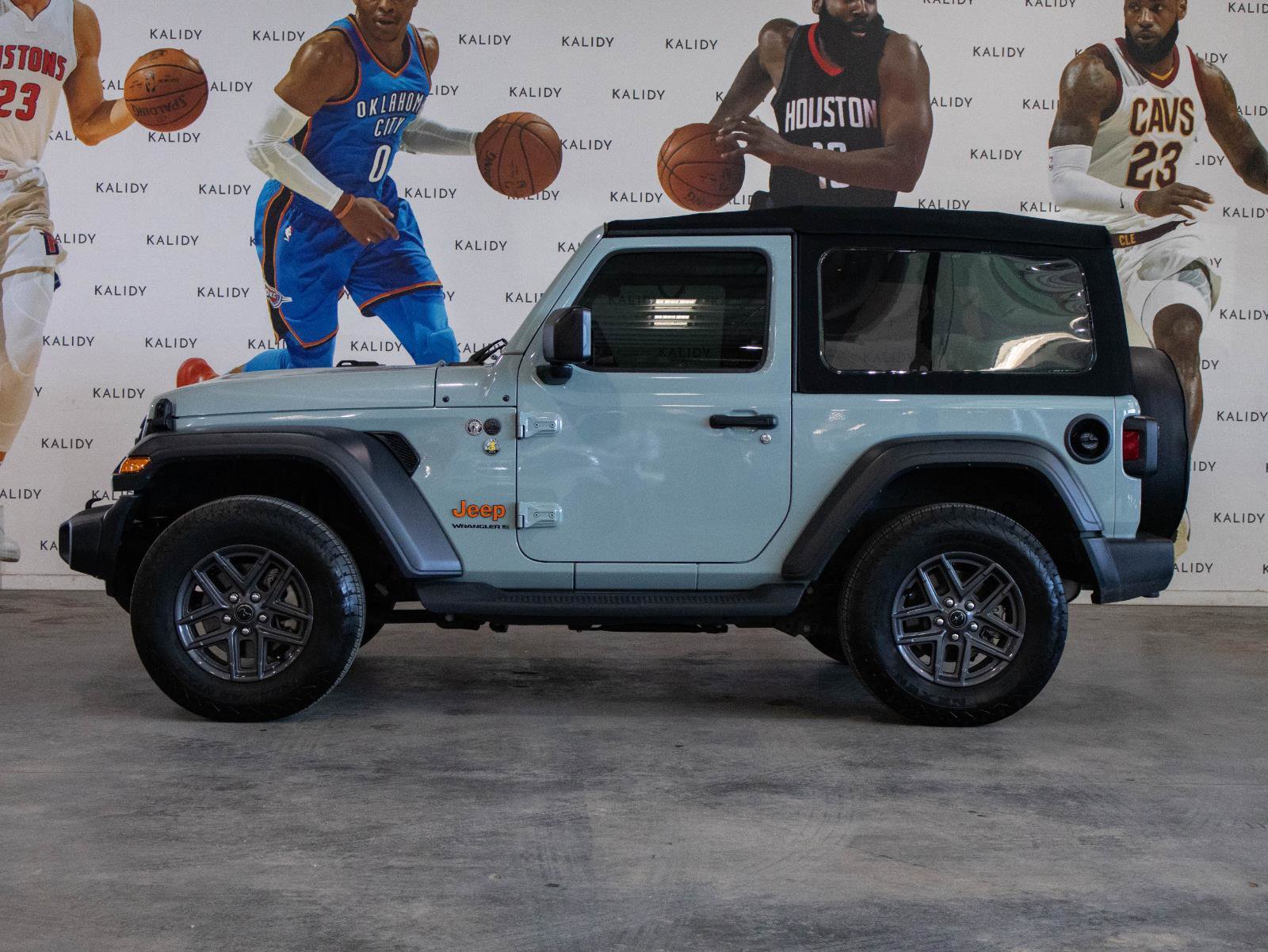 Used 2024 Jeep Wrangler Sport S image 16