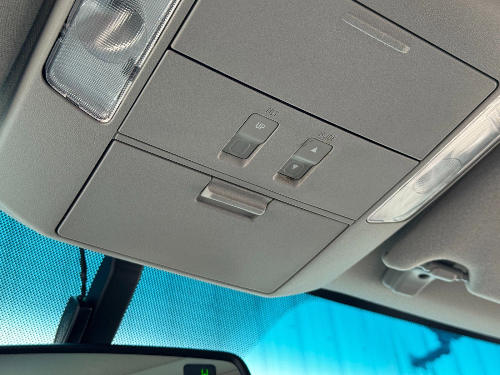 Used 2016 Toyota Sequoia SR5 image 31