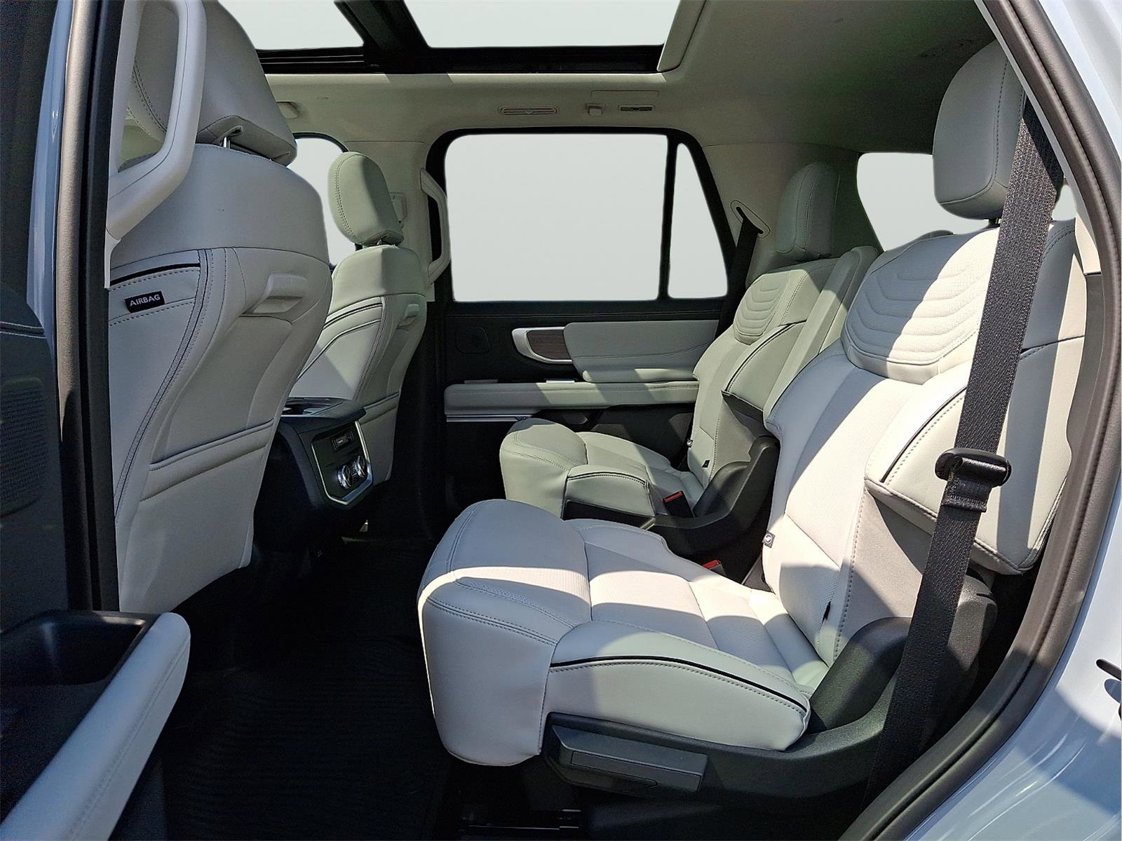 New 2025 Ford Expedition Platinum w/ Platinum Ultimate Package AWD/4WD image 10