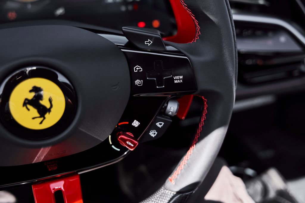 Used 2025 Ferrari SF90 Spider image 59