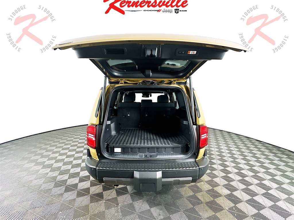 Used 2025 Toyota Land Cruiser w/ Premium Package image 29