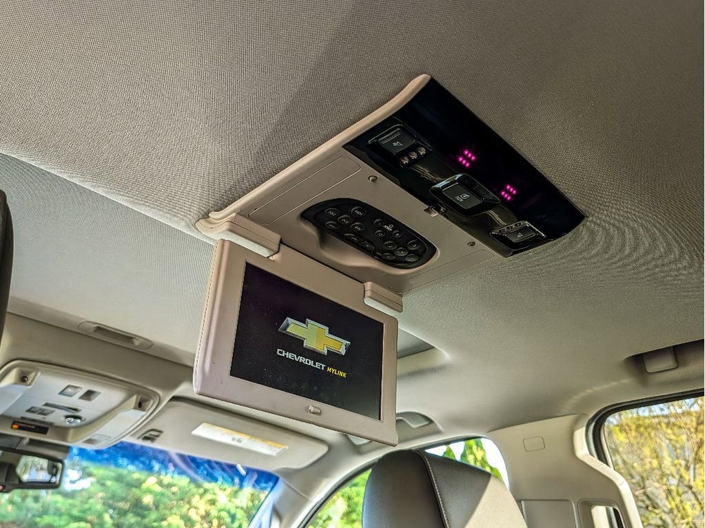 Used 2019 Chevrolet Suburban Premier AWD/4WD image 16