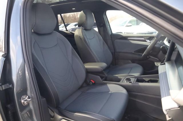 New 2026 Volkswagen Tiguan SE R-Line image 19