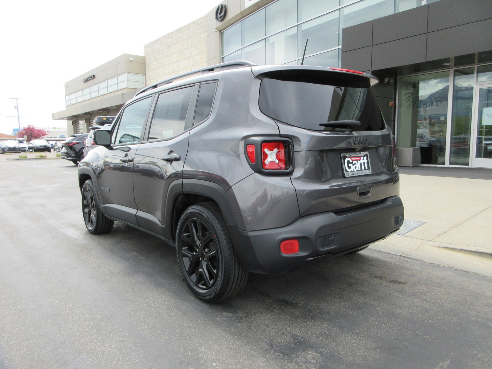 Used 2018 Jeep Renegade Altitude w/ UConnect 8.4 Nav Group FWD image 7