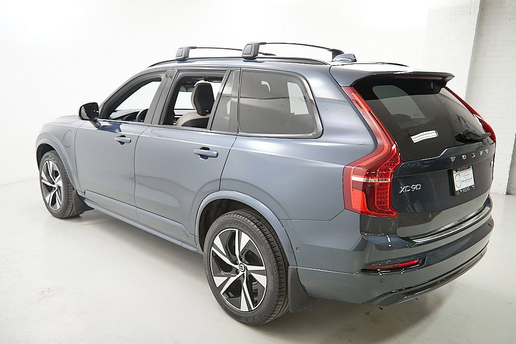 Used 2022 Volvo XC90 T8 R-Design image 7